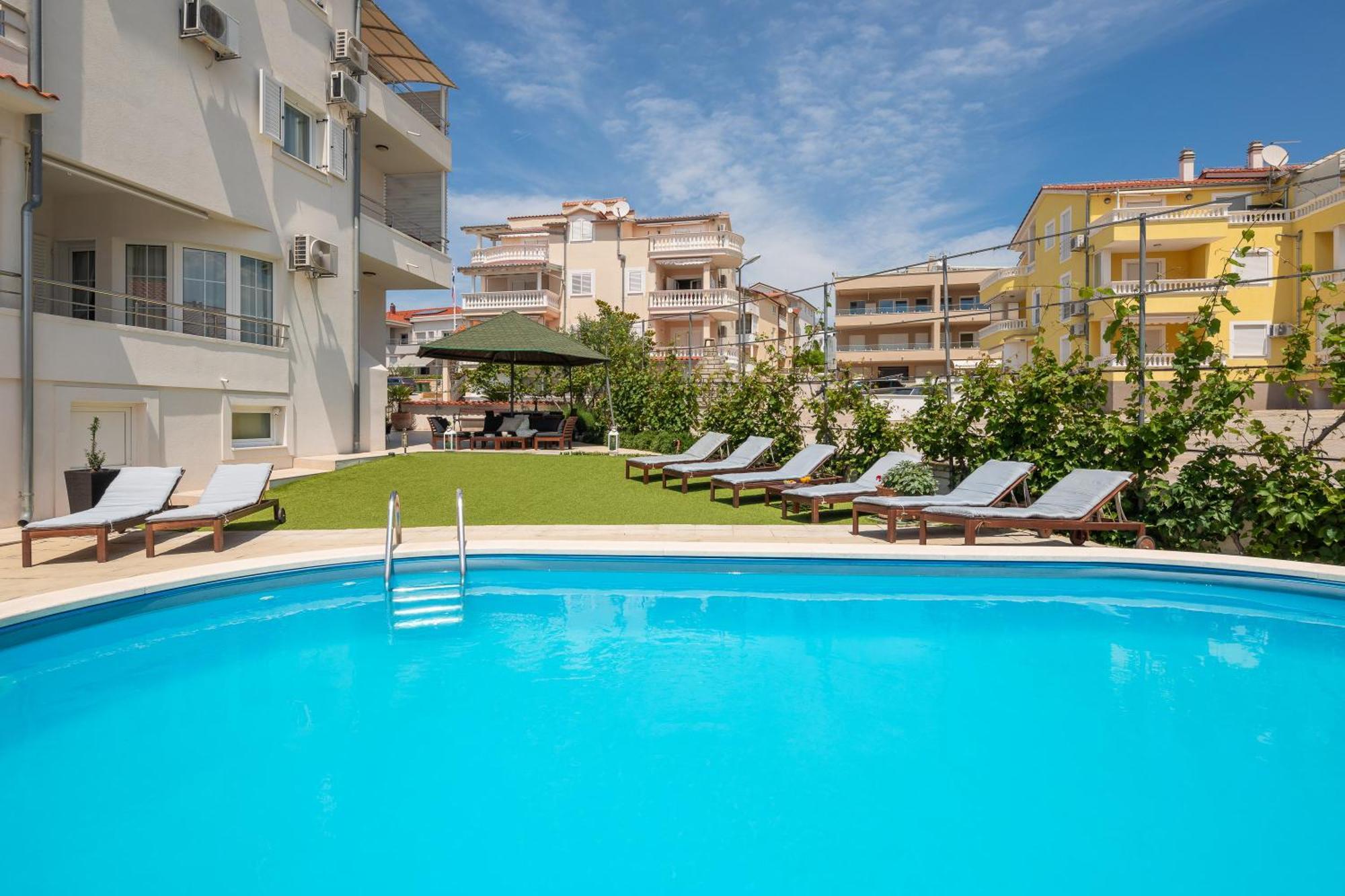 Sea View Apartments Tihi II Vodice Eksteriør bilde