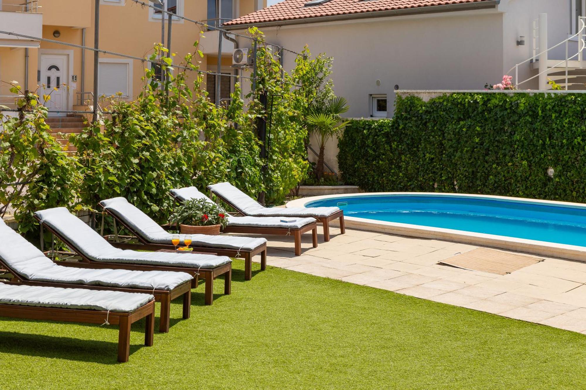 Sea View Apartments Tihi II Vodice Eksteriør bilde