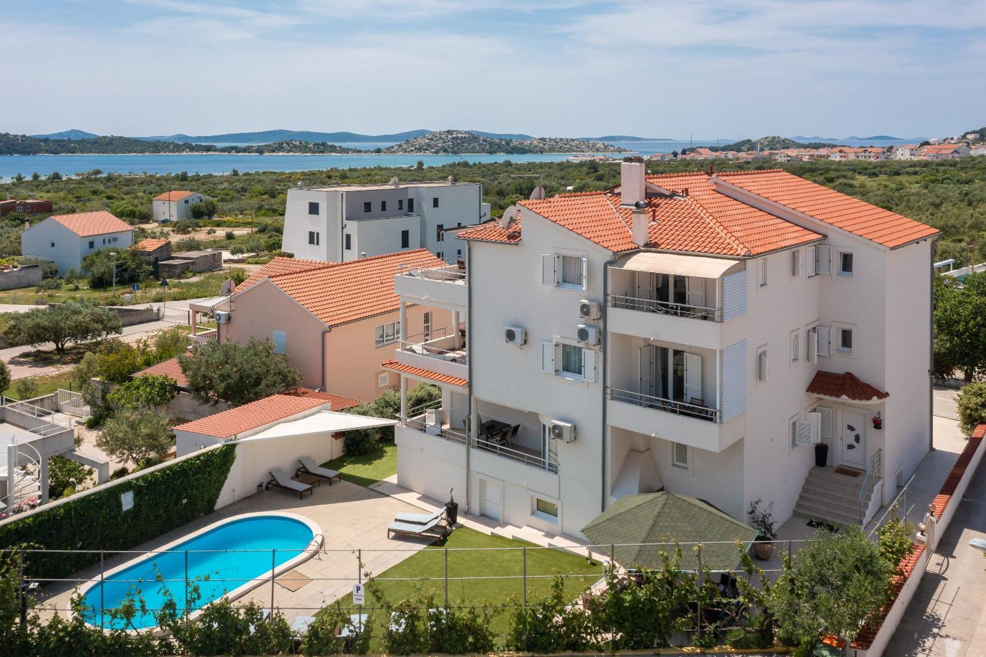 Sea View Apartments Tihi II Vodice Eksteriør bilde