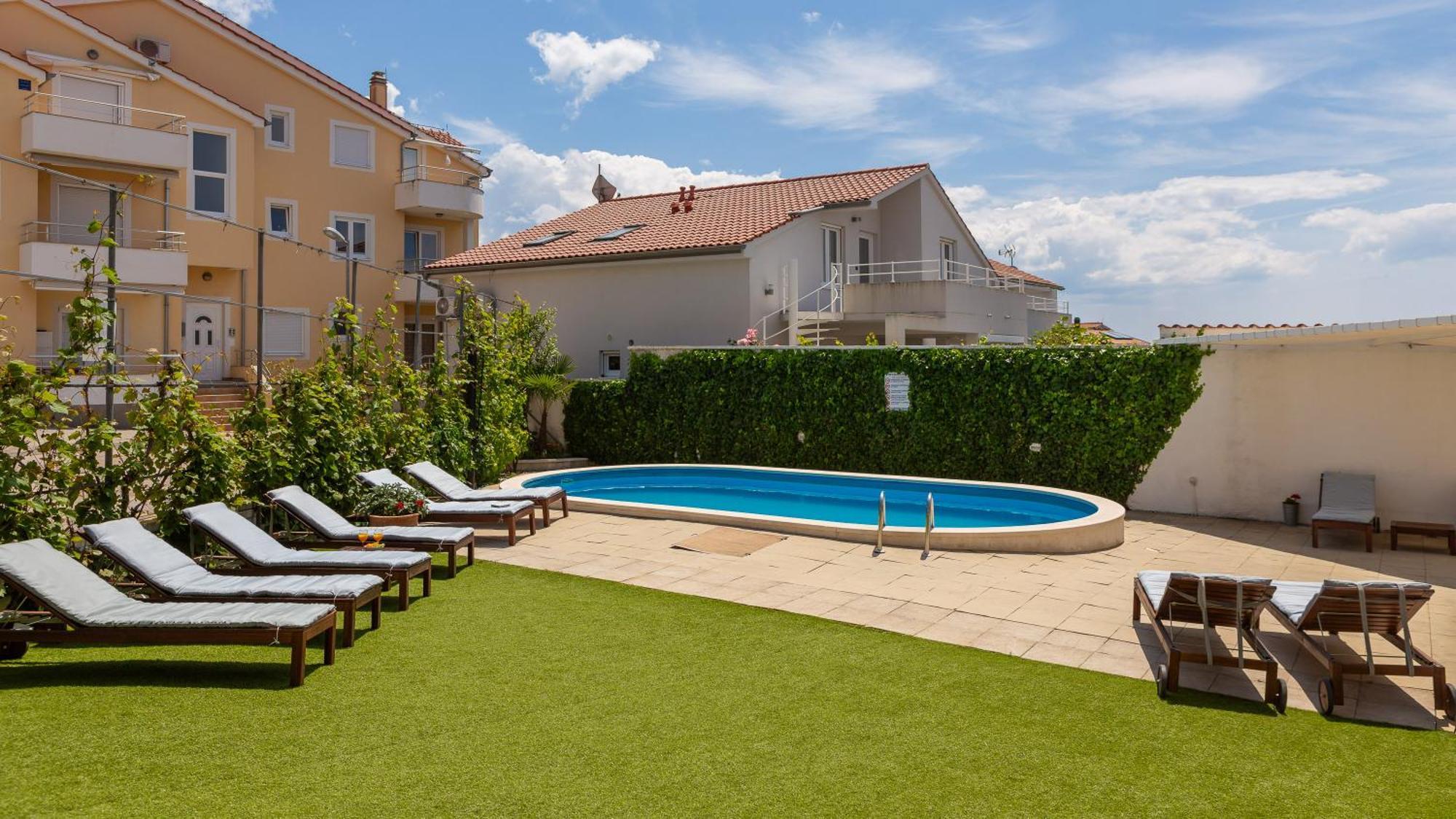 Sea View Apartments Tihi II Vodice Eksteriør bilde