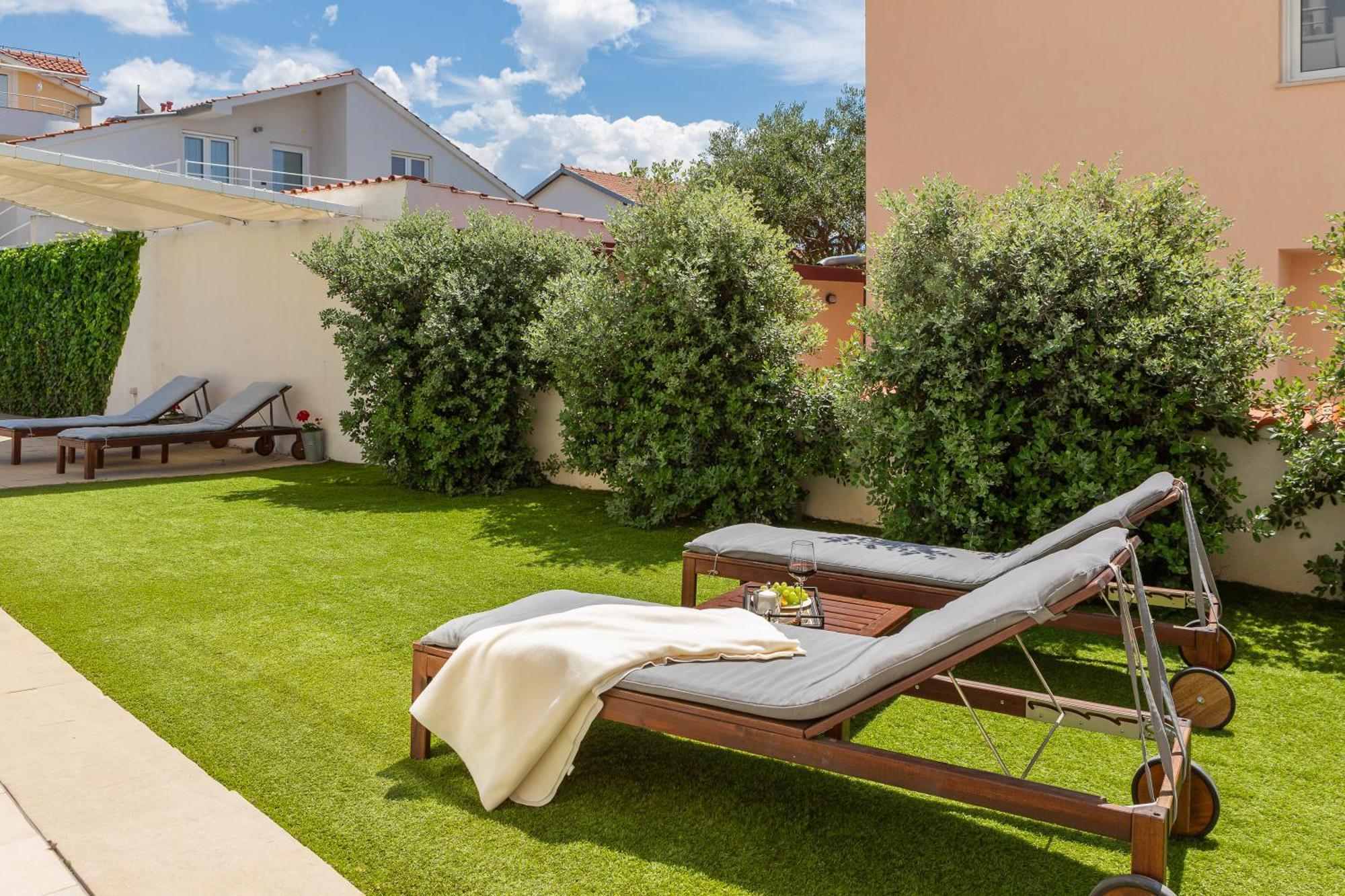 Sea View Apartments Tihi II Vodice Eksteriør bilde