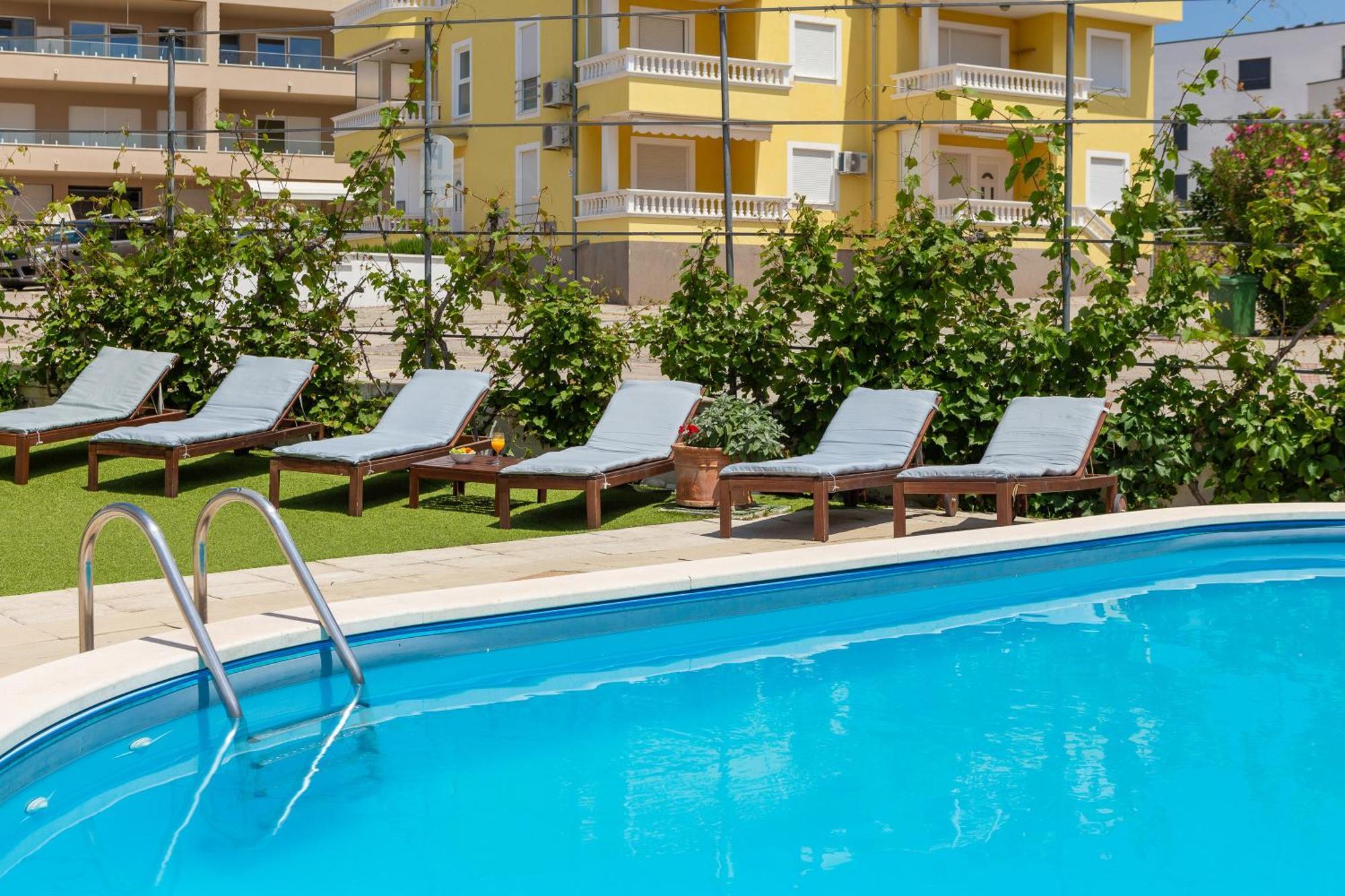 Sea View Apartments Tihi II Vodice Eksteriør bilde