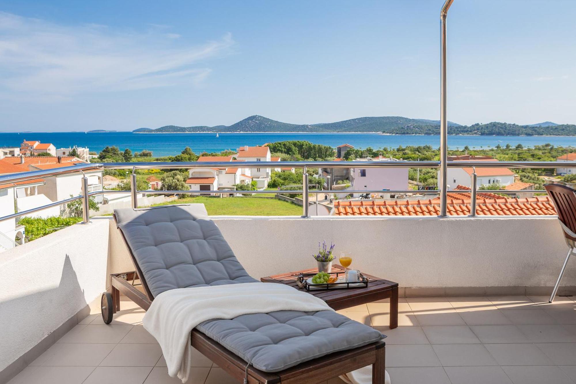 Sea View Apartments Tihi II Vodice Eksteriør bilde